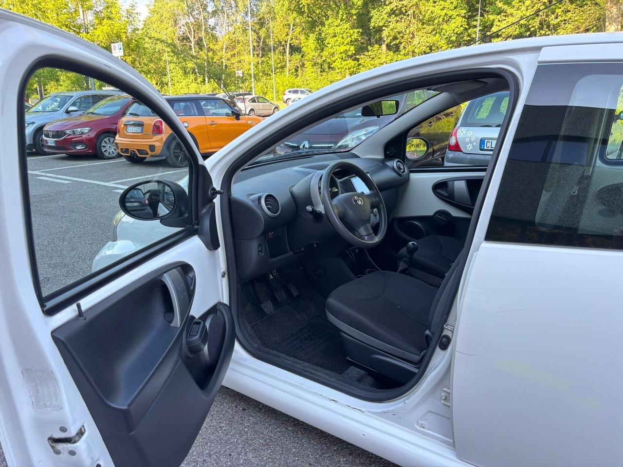 Toyota Aygo 1.0 12V VVT-i 5 porte Active Connect