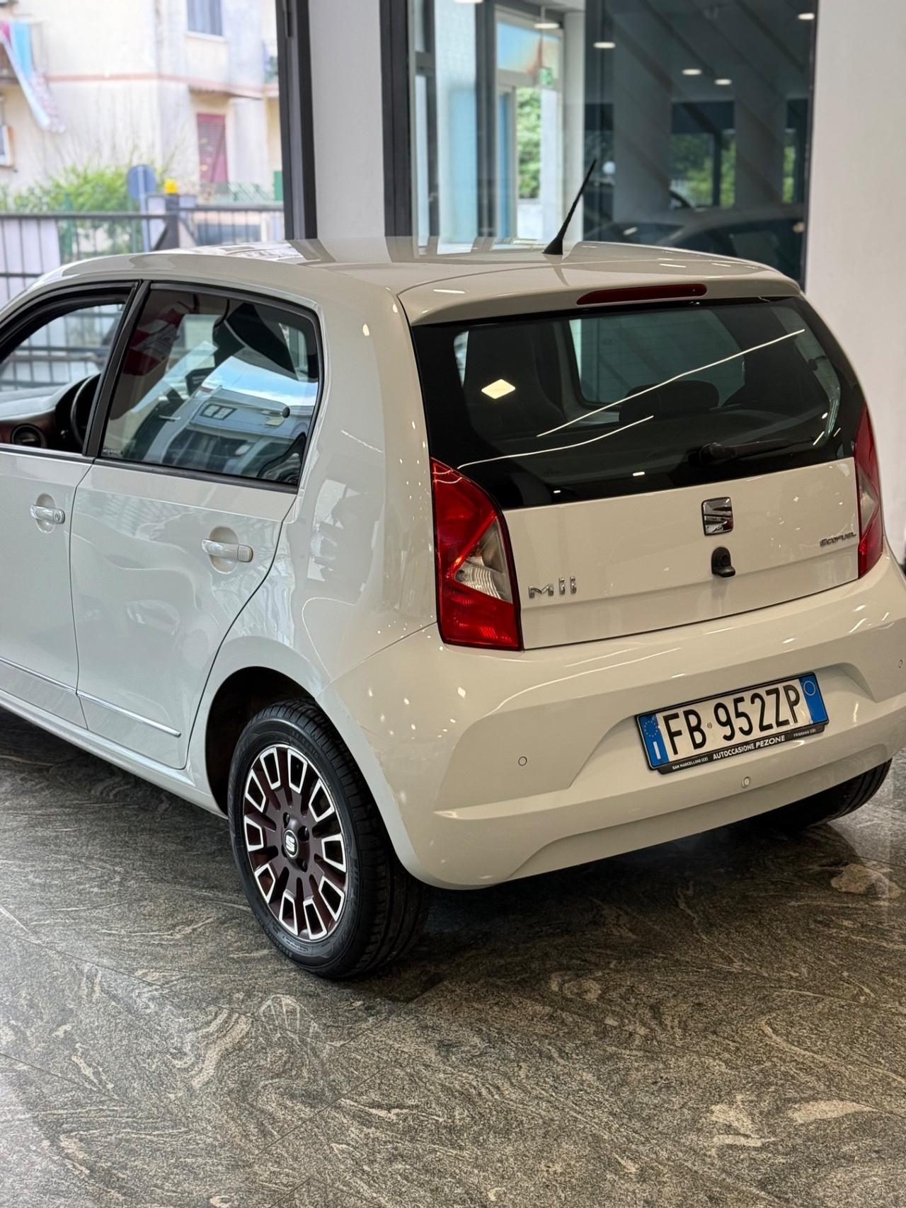 Seat Mii 1.0 68 CV 5 porte by Mango Nero Assoluto Ecofuel