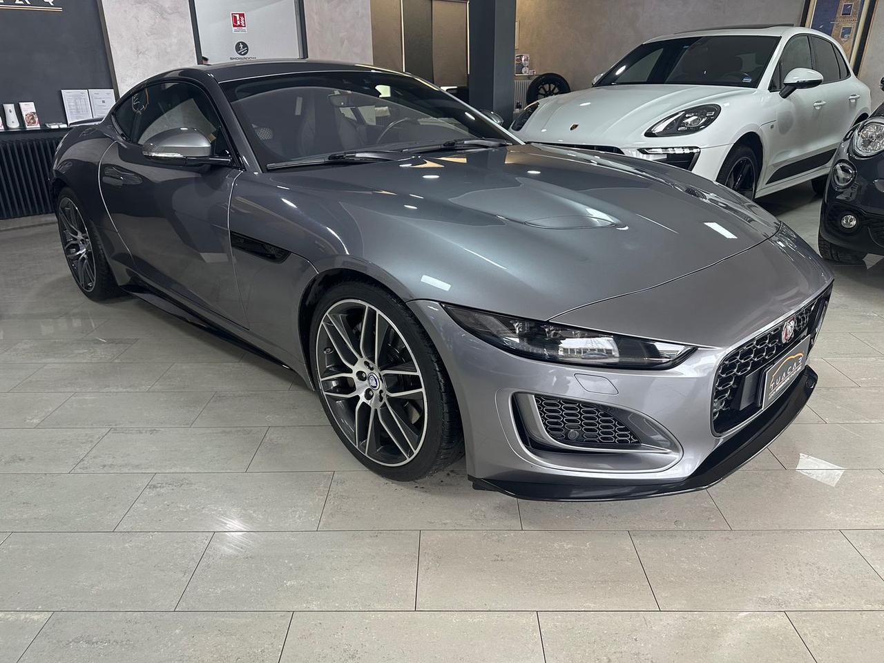 Jaguar F-Type R-Dynamic Black 2.0 P 300 Blac #8743