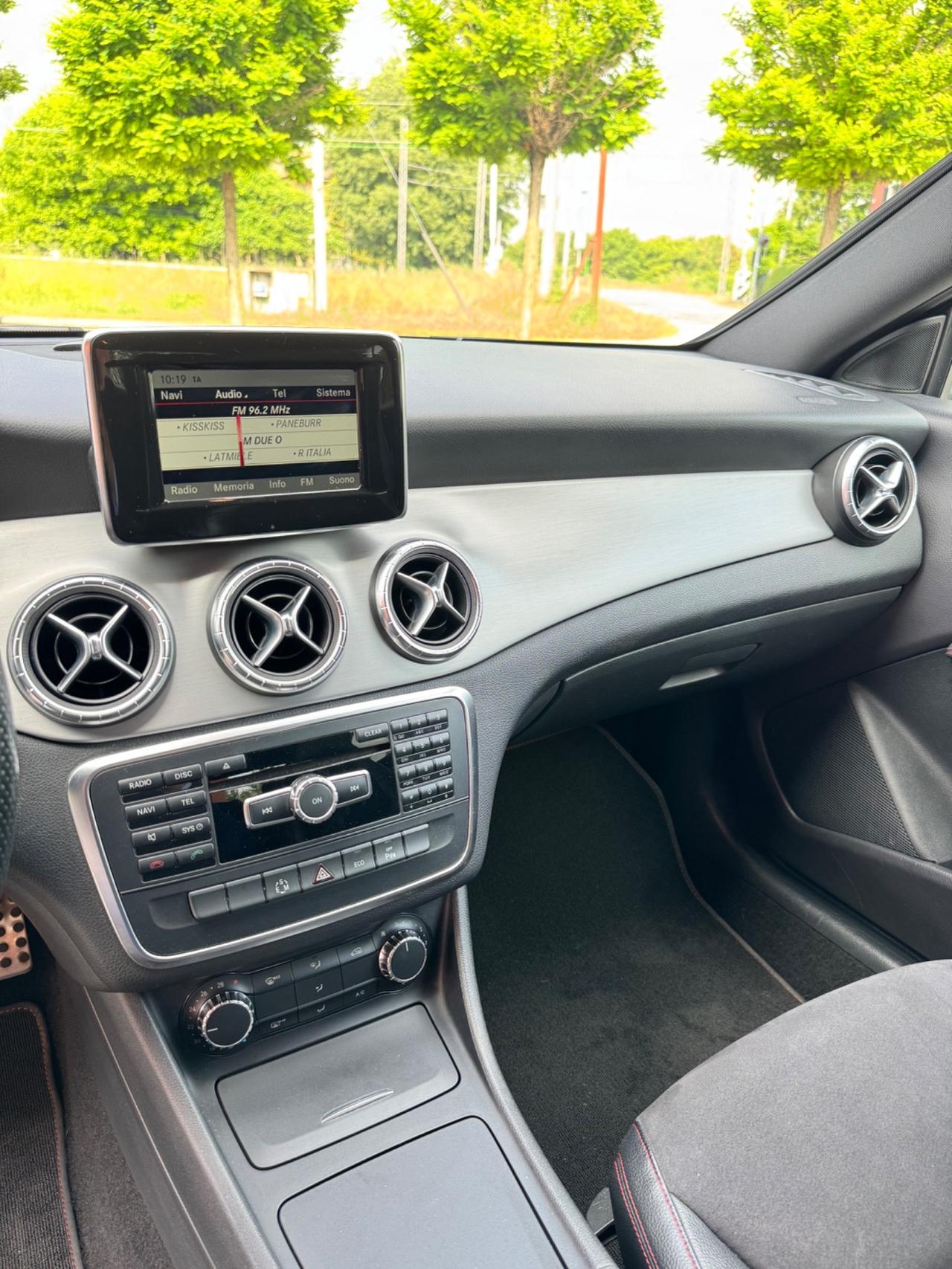 Mercedes-benz CLA 220 CDI Premium Amg