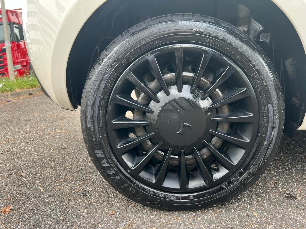 Lancia Ypsilon 1.0 FireFly 5 porte S&S Hybrid Ecochic Silver