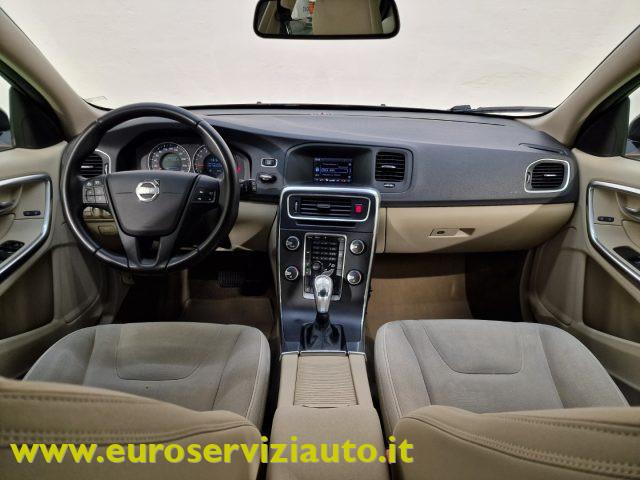 VOLVO V60 T3 Powershift Kinetic