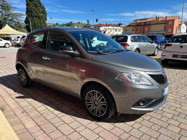 LANCIA Ypsilon 1.0 FireFly 5 porte S&S Hybrid Ecochic Gold