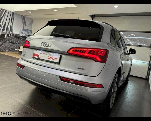 AUDI Q5 40 TDI quattro S tronic Sport