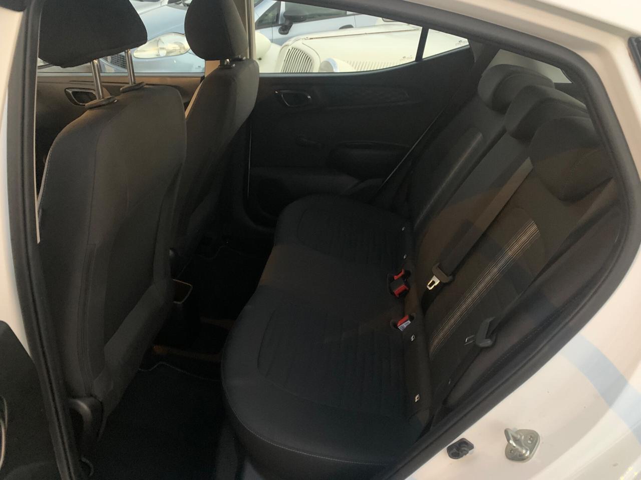 Hyundai i10 1.0 MPI Tech unipro