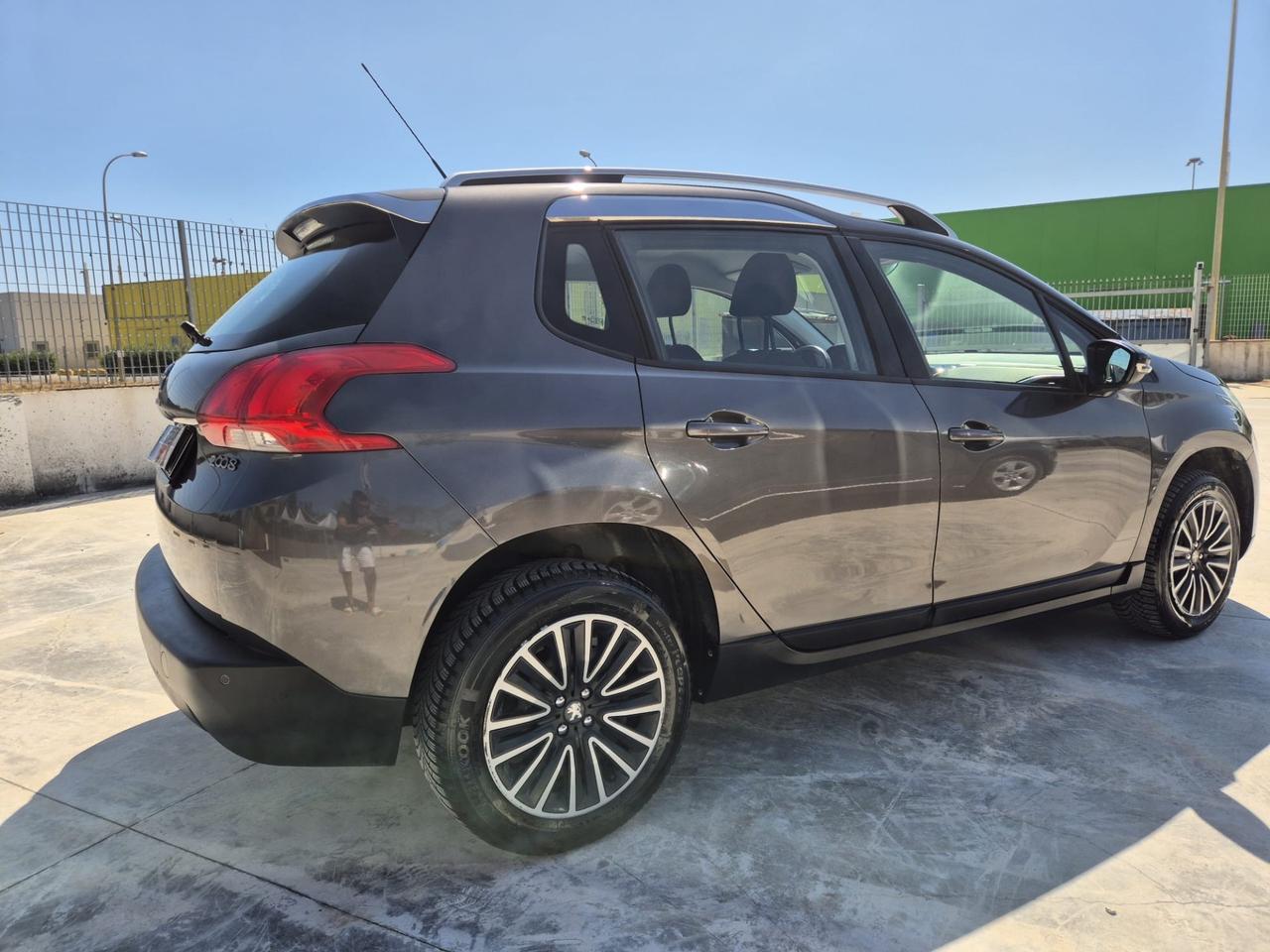 Peugeot 2008 BlueHDi 100 Allure