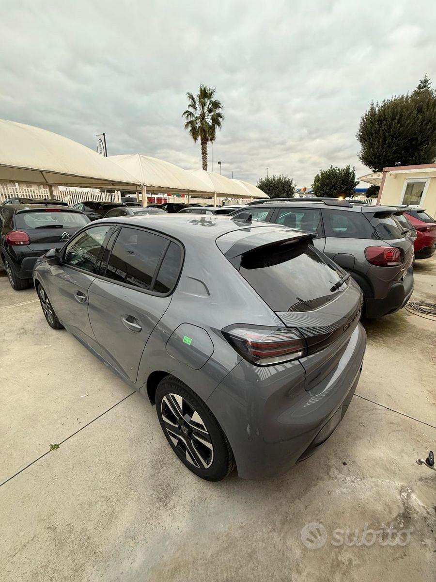 2024 PEUGEOT 208 1.2 1.2cc 100cv PURETECH "ALLURE