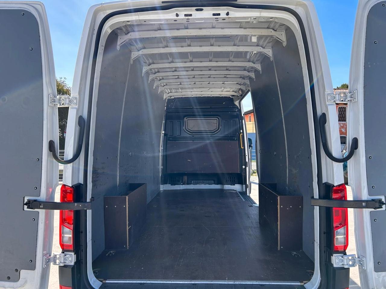 Volkswagen Crafter 35 2.0 TDI 140CV PL-TA L4H3 Furgone Business