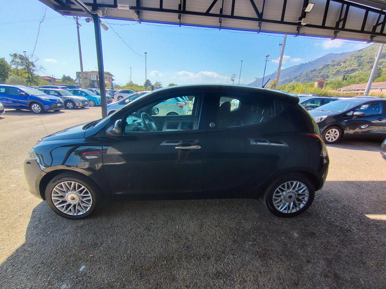 Lancia Ypsilon 1.2 69 CV 5 porte GPL Ecochic Gold