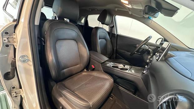 HYUNDAI Kona EV 64 kWh Exellence+