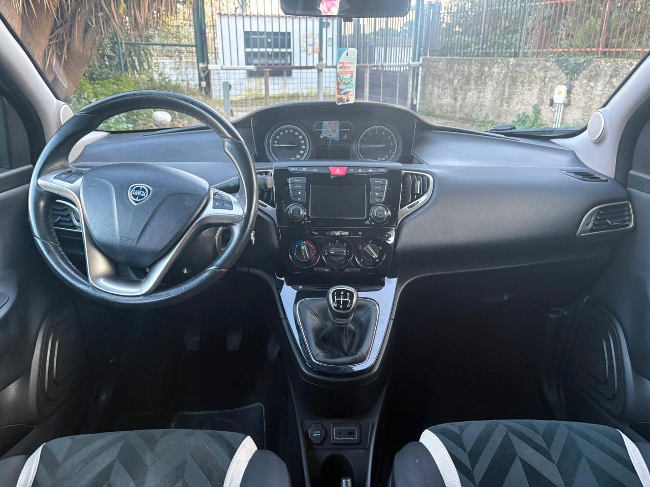 LANCIA YPSILON 1.2 GPL ECOCHIC Gold - 2015