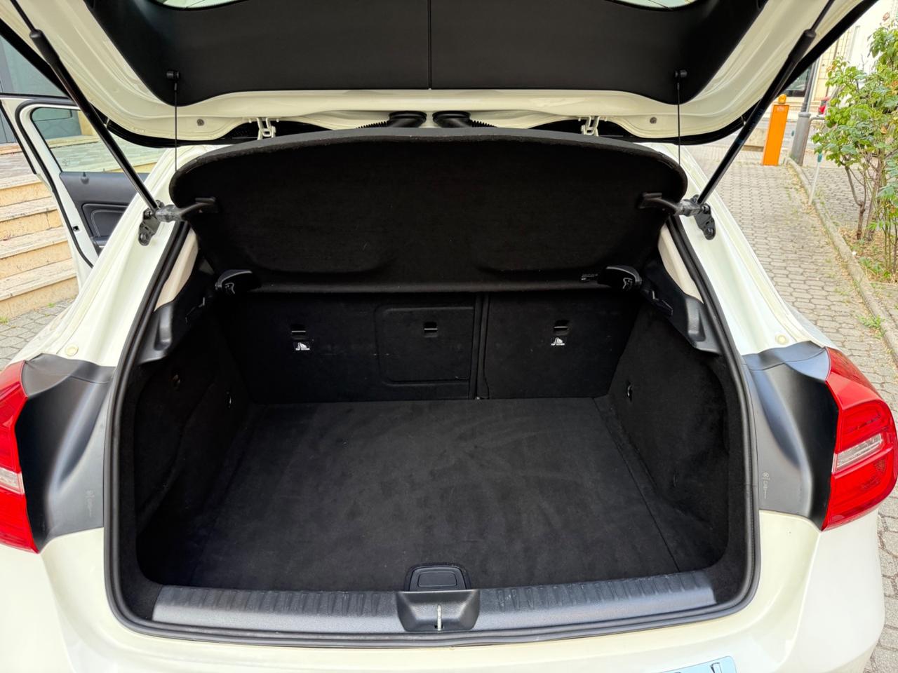 Mercedes-benz GLA 200 GLA 200 d Automatic Enduro Activity