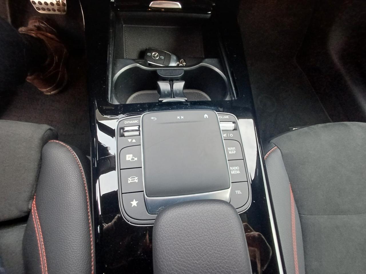 Mercedes-benz A 250 e hybrid EQ Premium