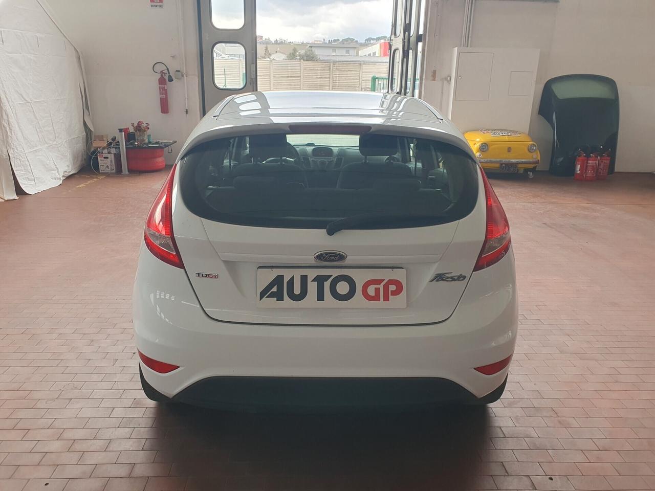 Ford Fiesta 1.4 TDCi 70cvNeopatent manuale 2011