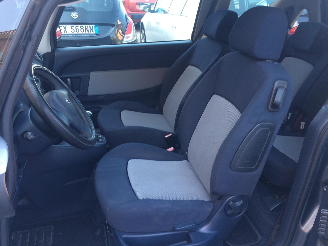 2005 Peugeot 1007 1.4 HDi Trendy tagliandata con cinta distribuzione eseguita a km 175000!!!