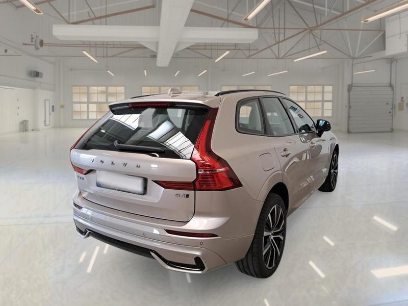 VOLVO XC60 B4 D AWD AUTOMATICO PLUS DARK SUV