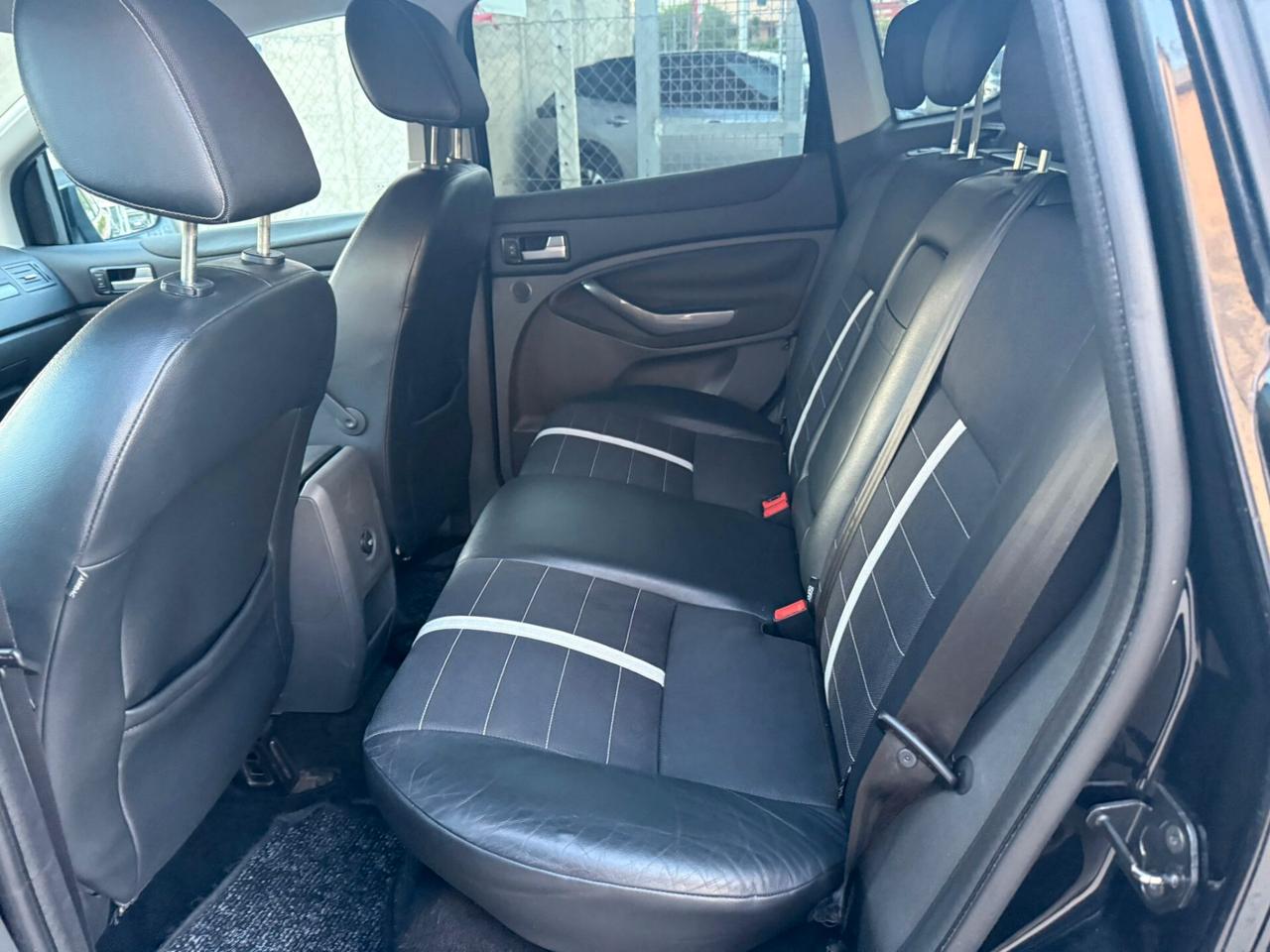 Ford Kuga 2.0 TDCi 163 CV 4WD Titanium