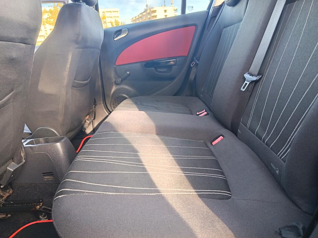 Opel Corsa 1.2 benz neopatentati 150.000km