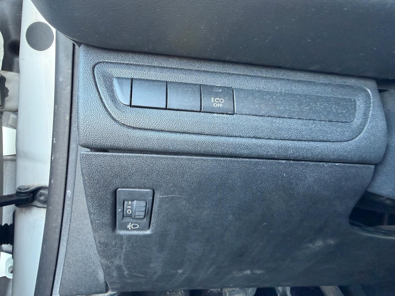 PEUGEOT 208 VAN 2019 1.5 DIESEL 102 CV *LEGGI