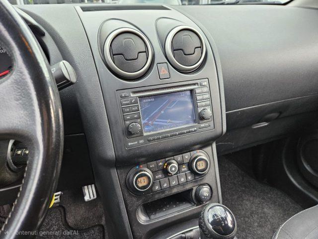 NISSAN Qashqai 2.0 dCi DPF 4WD