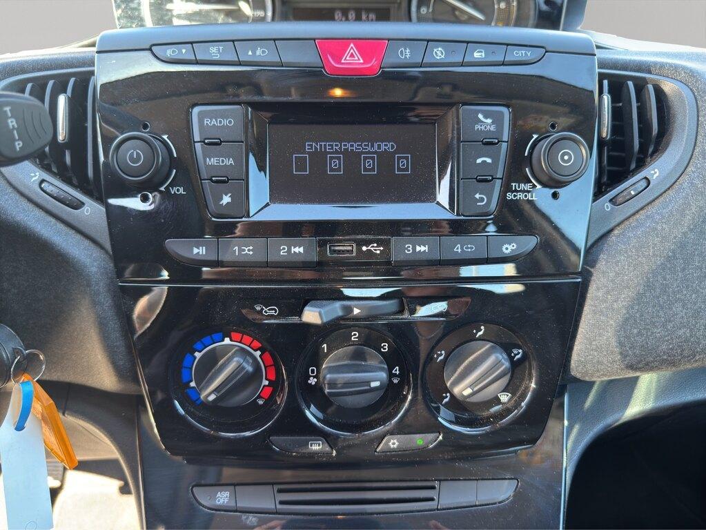 Lancia Ypsilon 5 Porte 1.0 FireFly Hybrid Silver