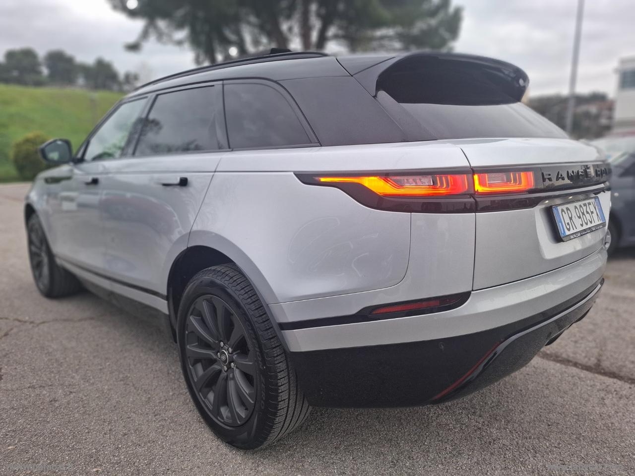 LAND ROVER RR Velar 2.0D I4 180 CV R-Dynamic HSE