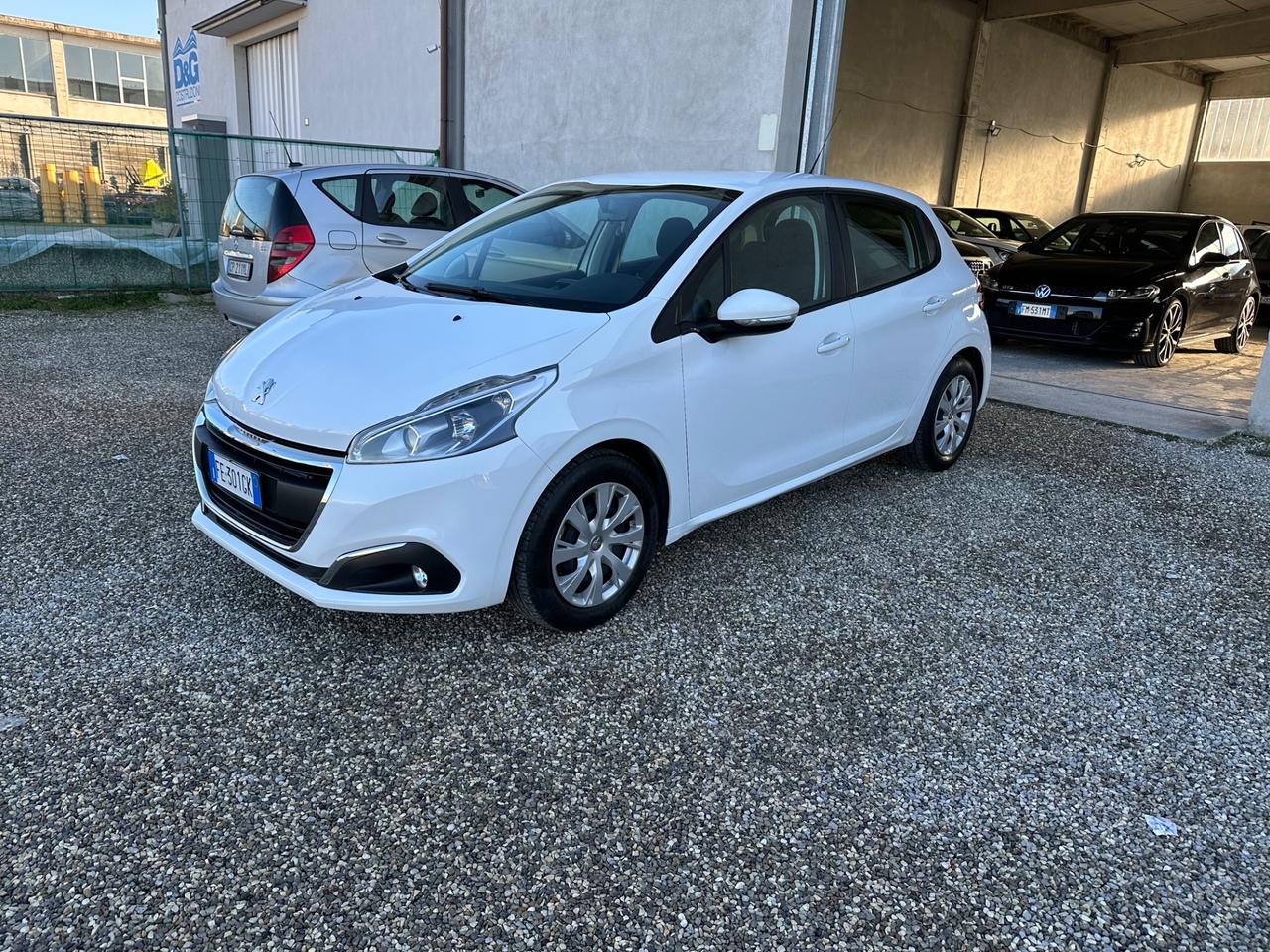 Peugeot 208 PureTech 82 5 porte Allure