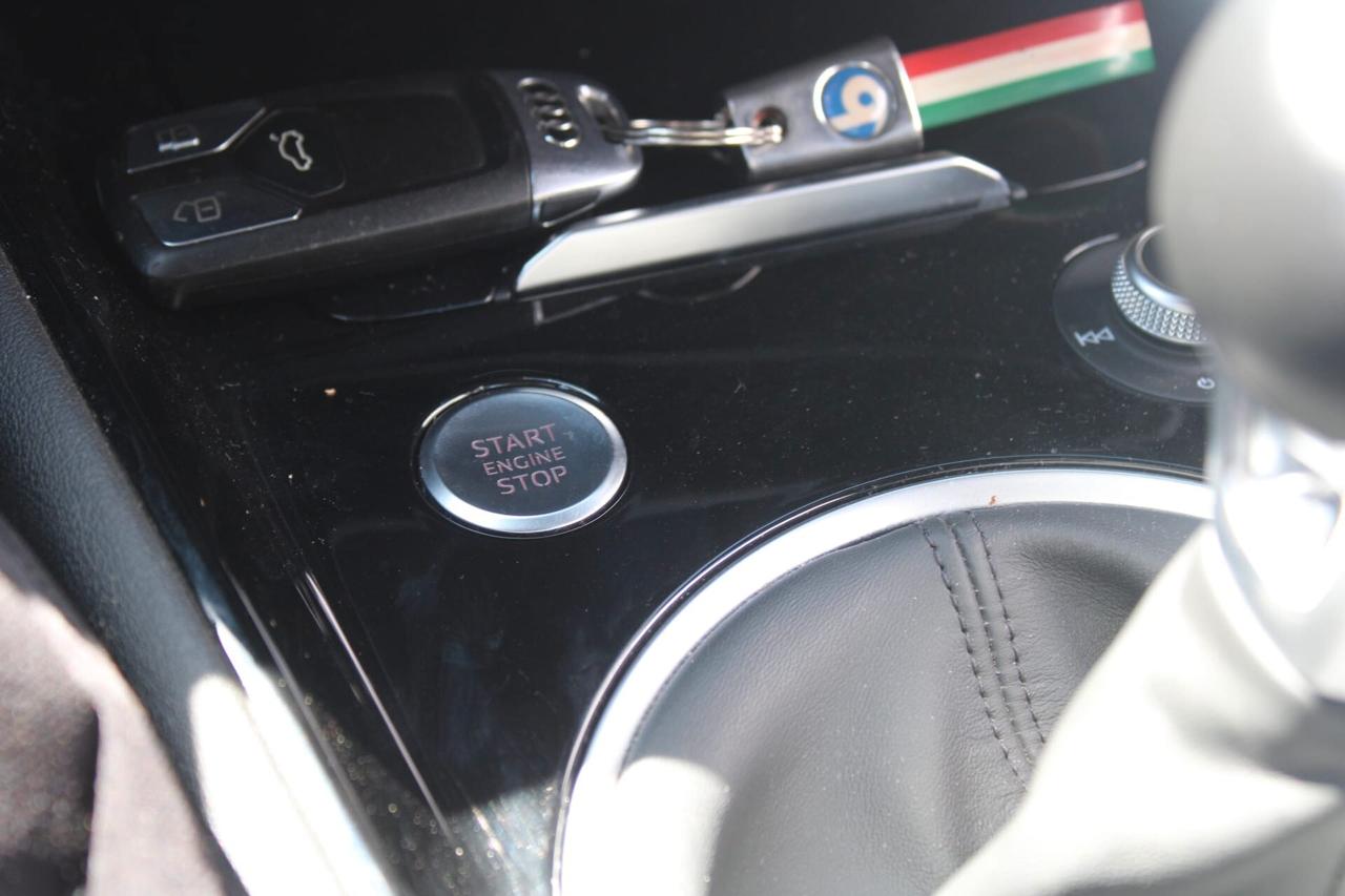 Audi TT Coupé 1.8 TFSI Design