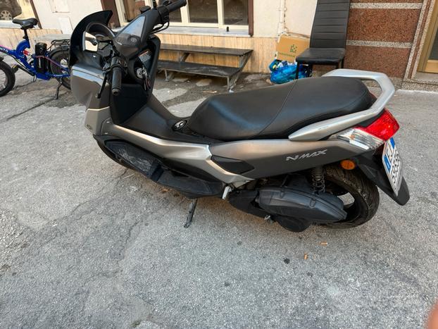 Yamaha nmax cc125 come foto tagliandato