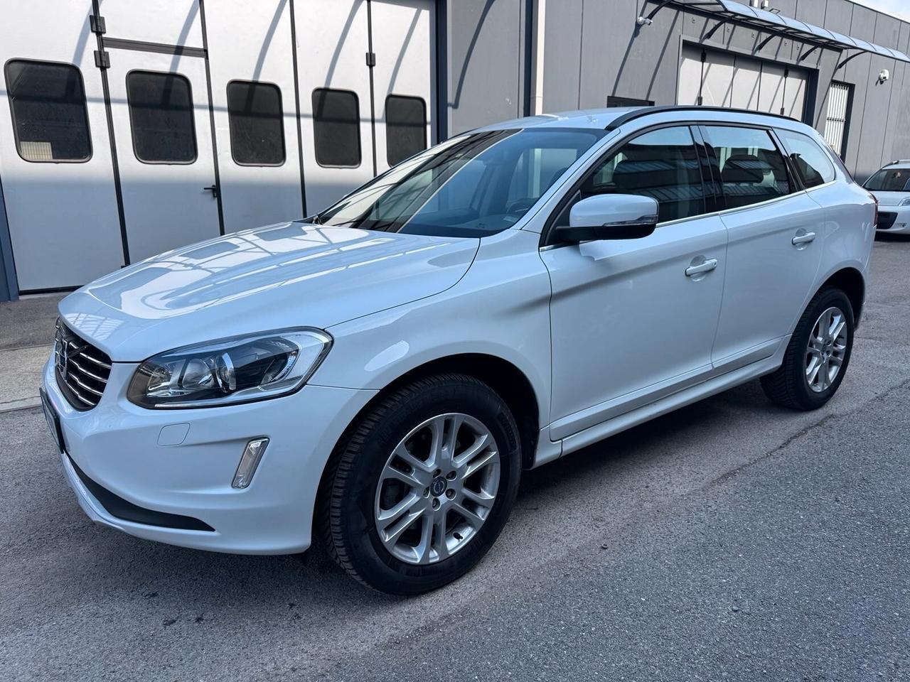 Volvo XC 60 D4 Geartronic Summum*EURO6*NAVI*CERCHI