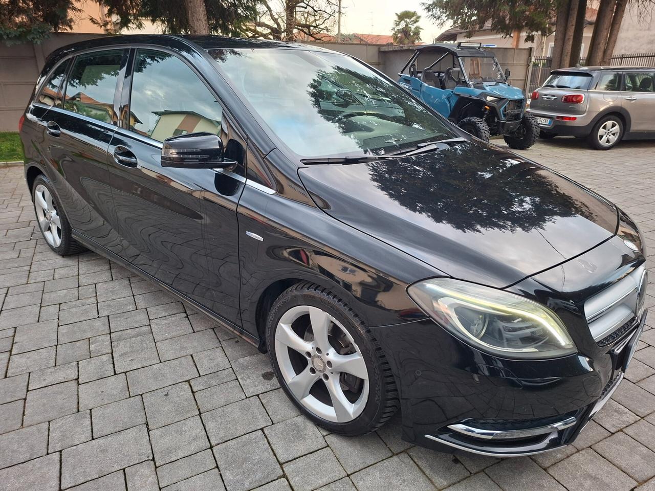 Mercedes-benz B 180 CDI BlueEFFICIENCY Premium