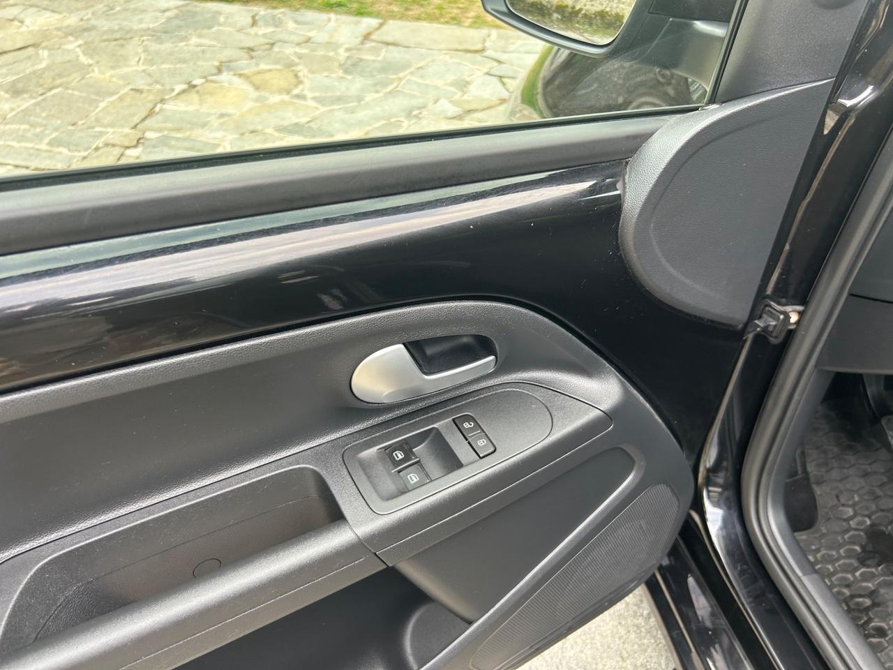 Volkswagen up! 1.0 5p. take