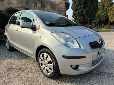 Toyota Yaris 1.3 Benzina cambio AUTOMATICO