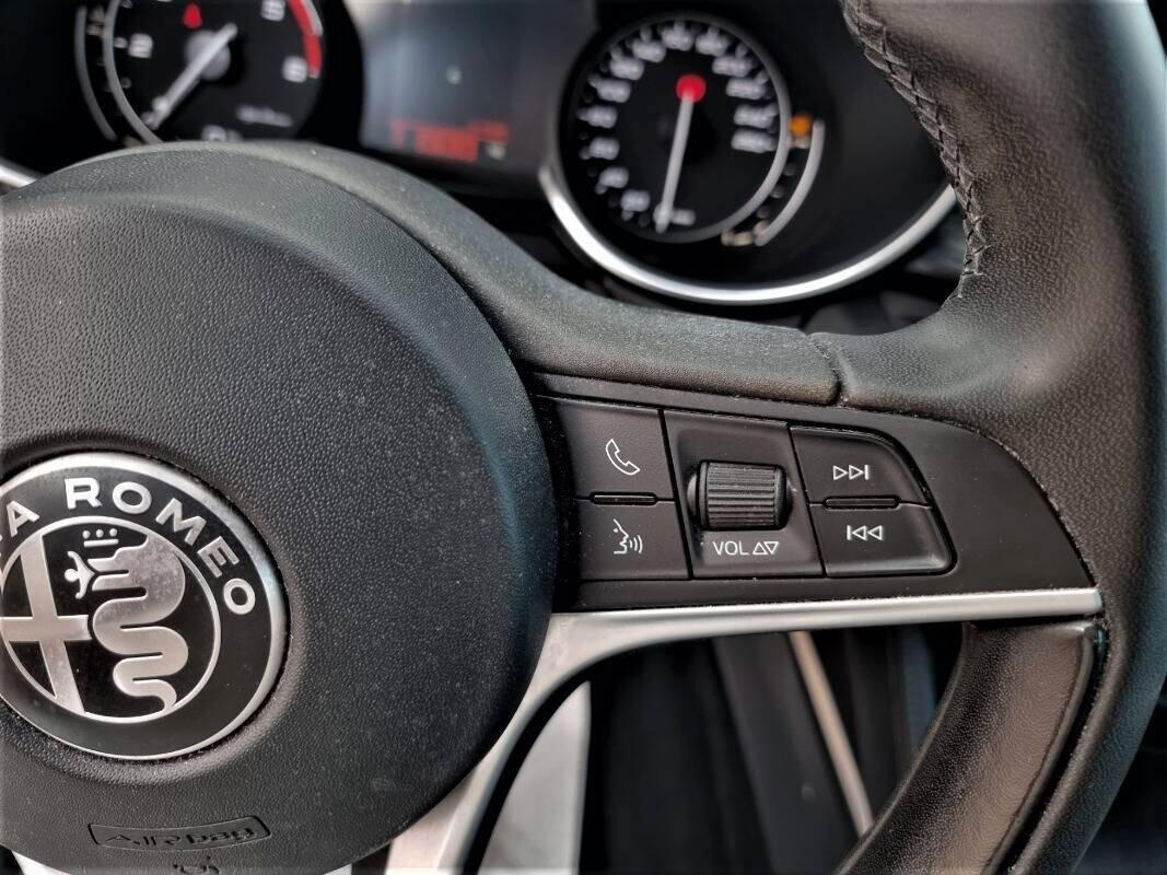 Alfa Romeo Stelvio 2.2 Turbodiesel 190 CV AT8 RWD Business