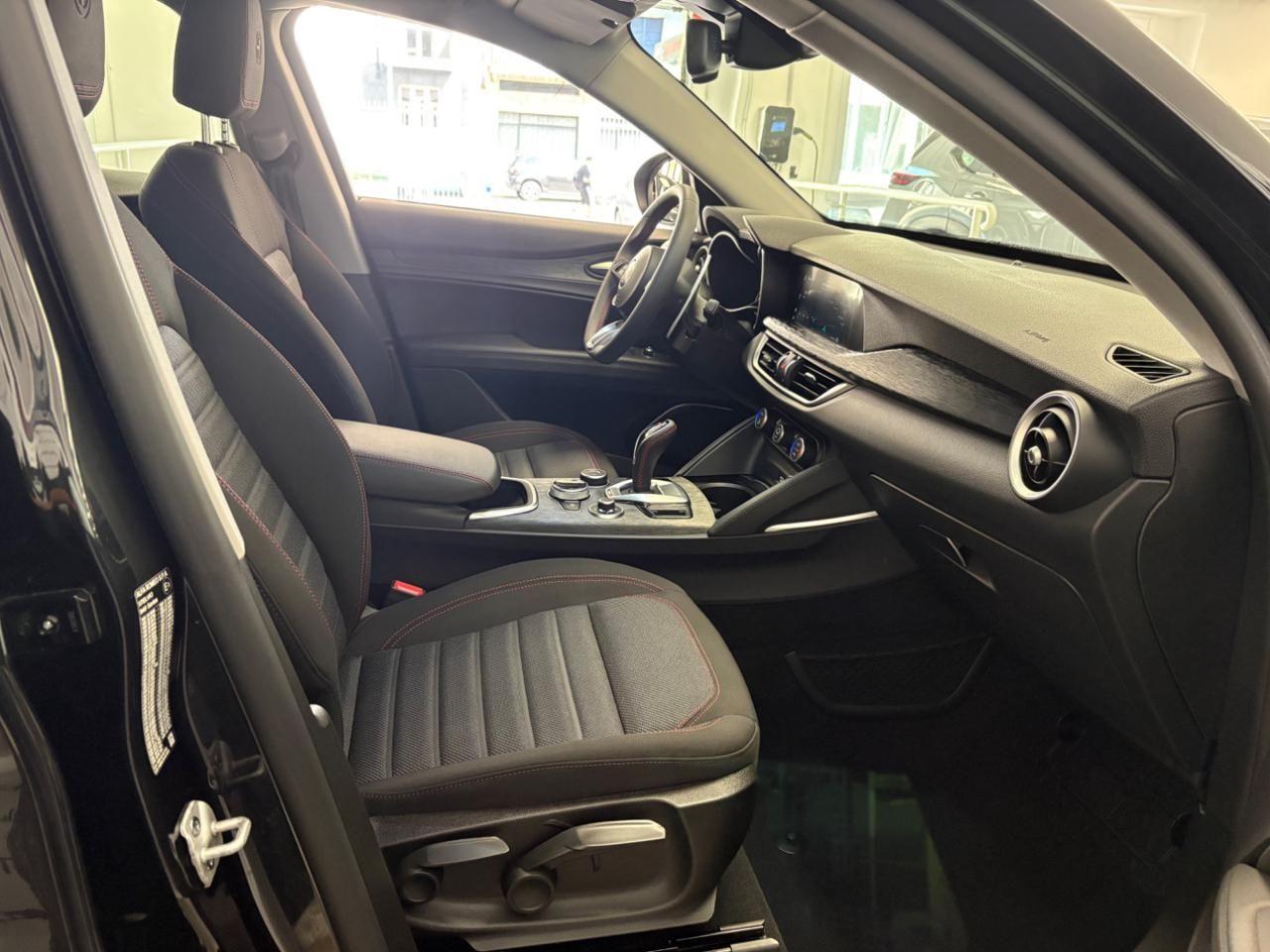 Alfa Romeo Stelvio 2.2 Turbodiesel 190 CV AT8 Q4 ,Solo 17000 KM !