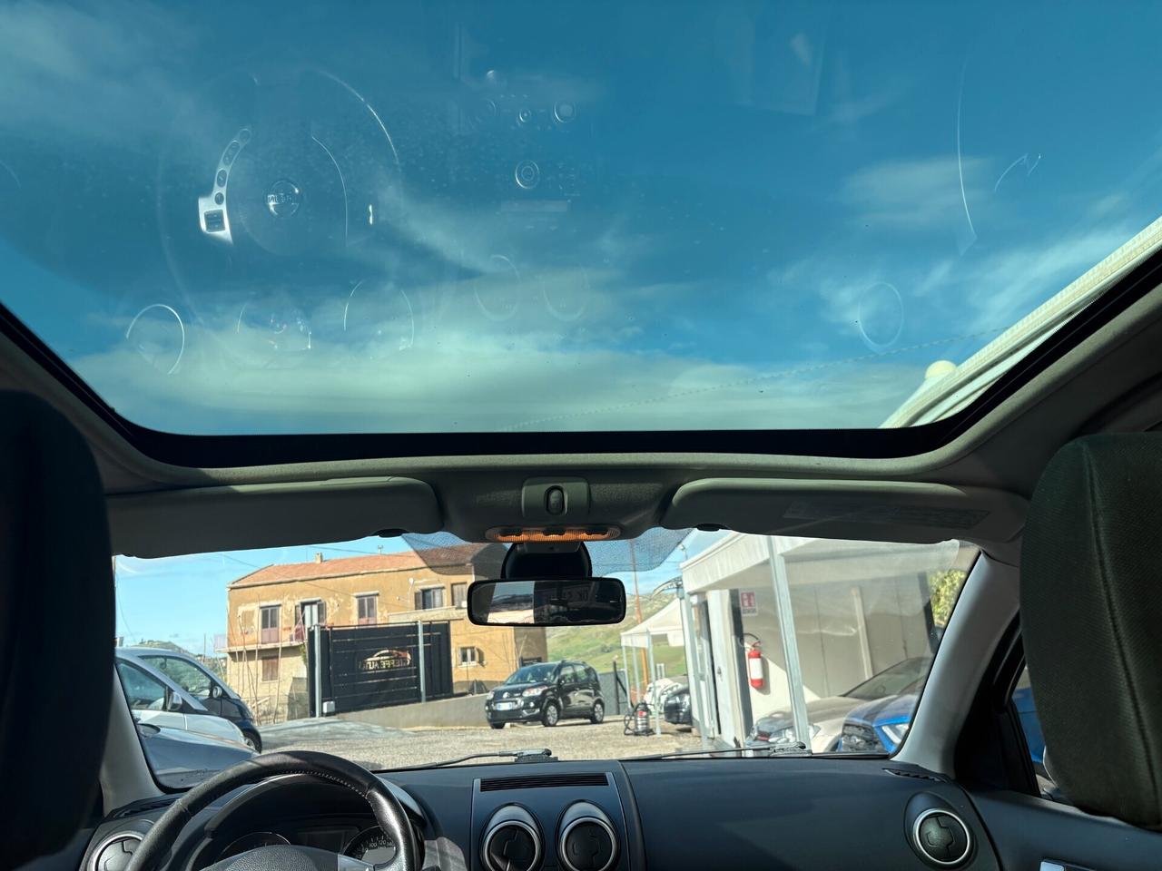 Nissan Qashqai (7 POSTI) 2.0 dCi Tekna