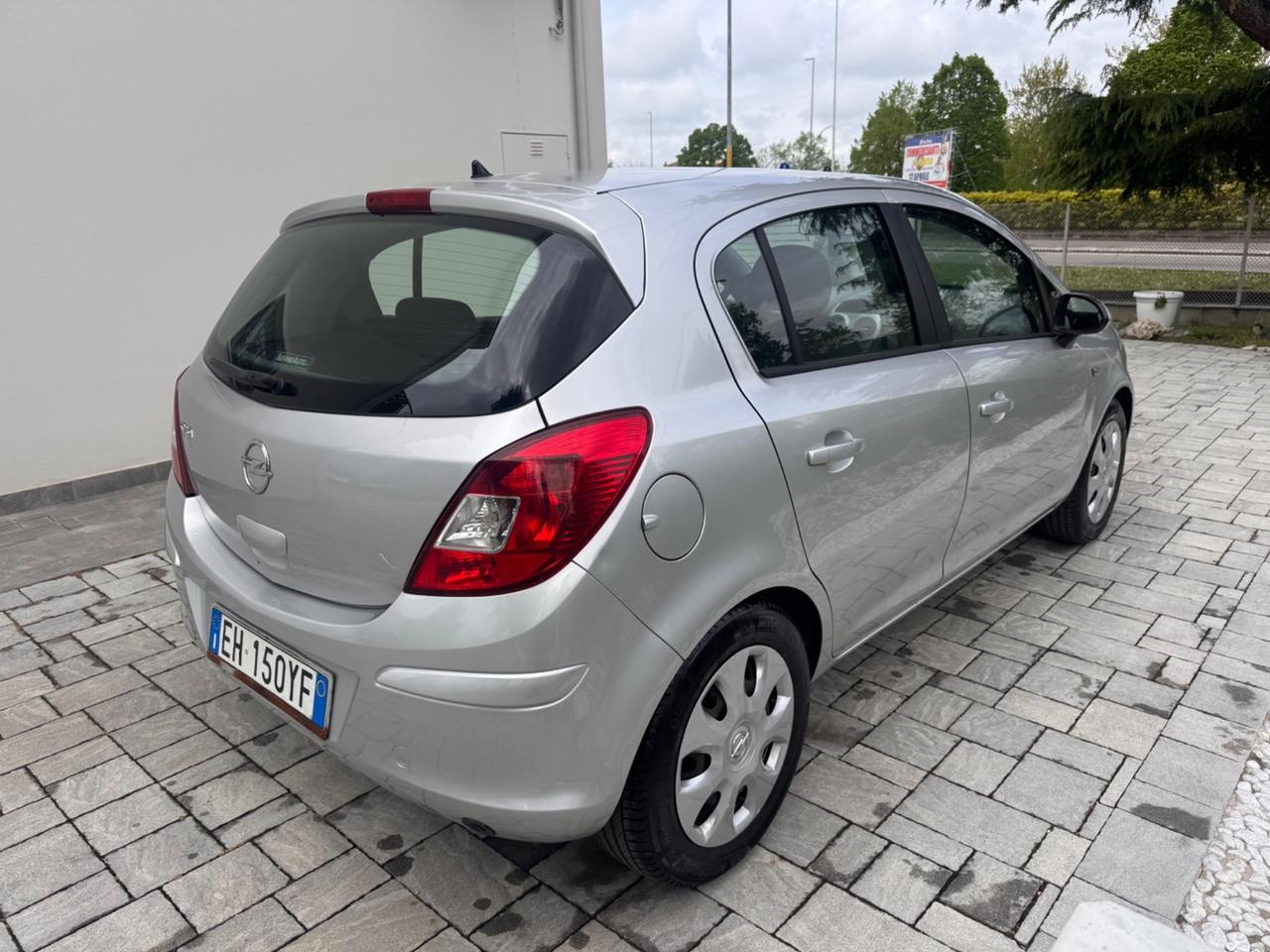 Opel Corsa 1.2 85CV 5 porte GPL Elective OK NEOPATENTATI