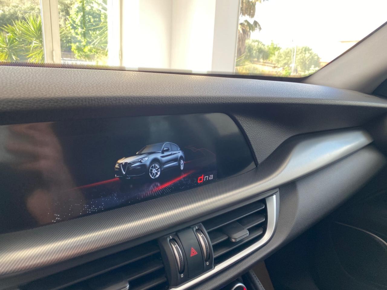 Alfa Romeo Stelvio 2.2TurboD Q4 SPRINT R20/BLACK2021