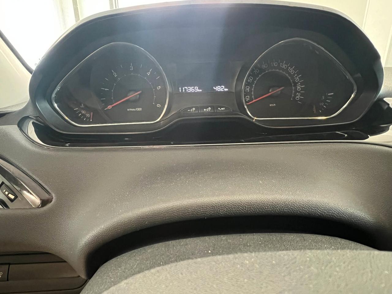 Peugeot 208 1.6 e-HDi 92 CV Stop&Start 5 porte Active