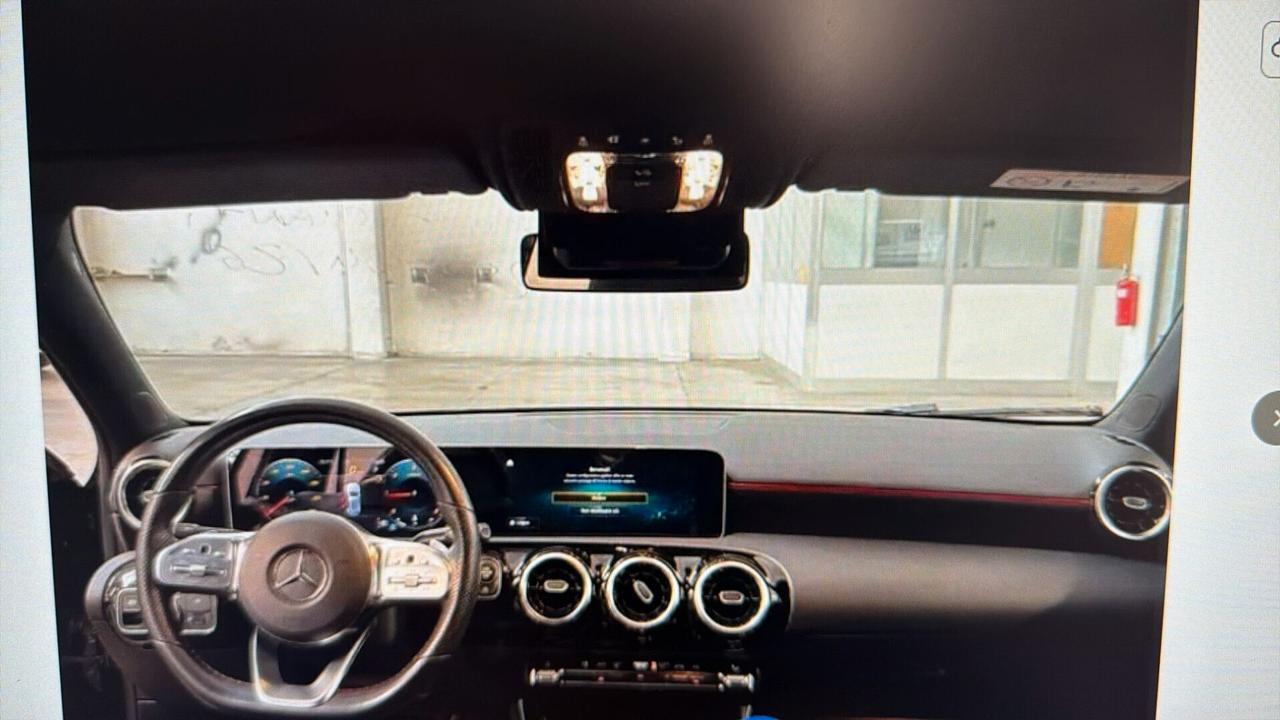 MERCEDES-BENZ A180D 116HP PREMIUM AUTOMATICO- 2020