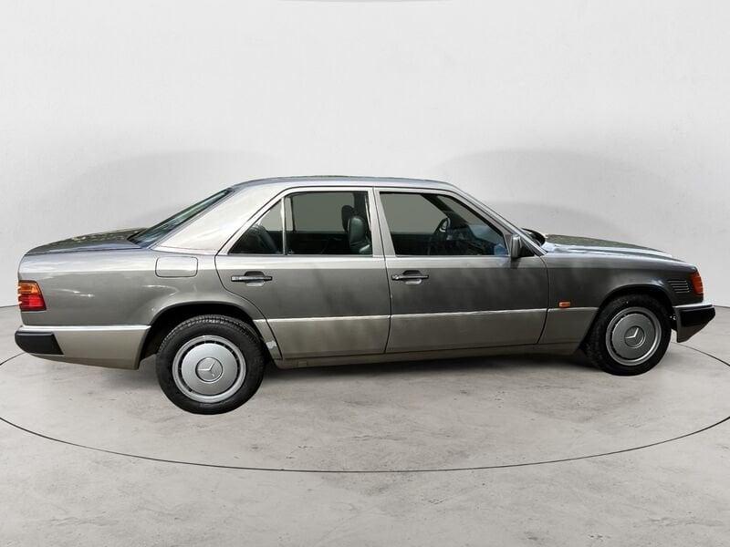 Mercedes-Benz Serie 200-320 250 E Turbo Diesel UNICO PROPRIETARIO