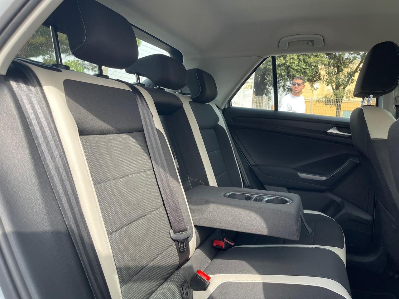 Volkswagen T-Roc 2.0 TDI Advanced #12150