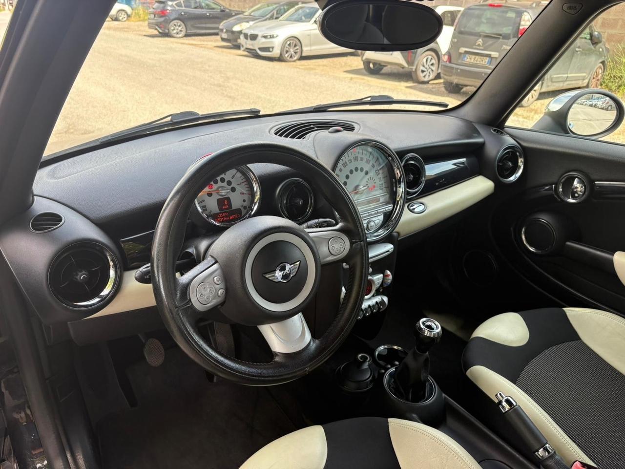 Mini 1.6 benzina 16V One (72kW) 2010 135.000 KM
