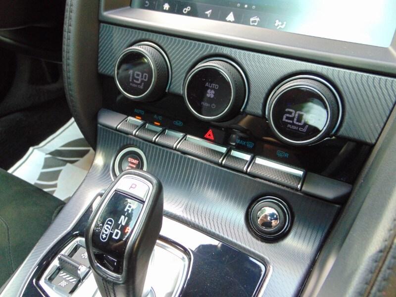 JAGUAR F-Type (X152) F-Type 2.0 aut. Coup...