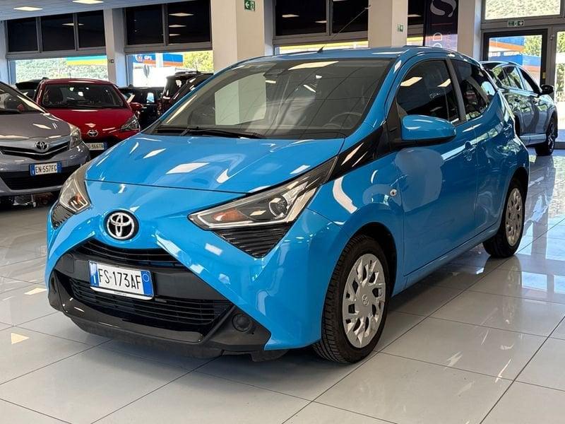Toyota Aygo 1.0 VVT-i x-play MMT