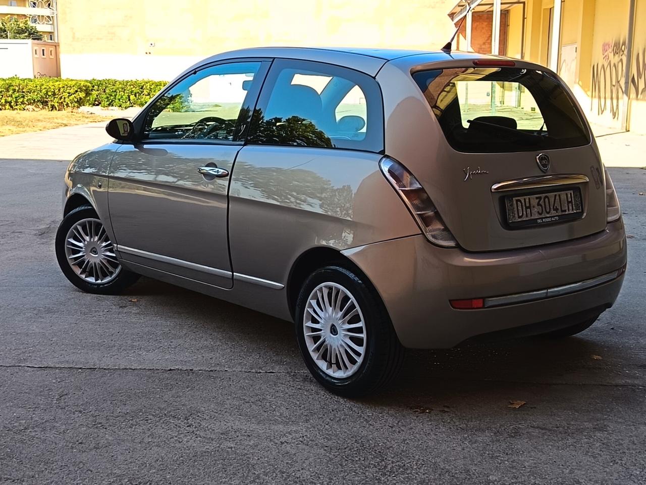 Lancia Ypsilon 1.2 benz 100.000km NEOPATENT