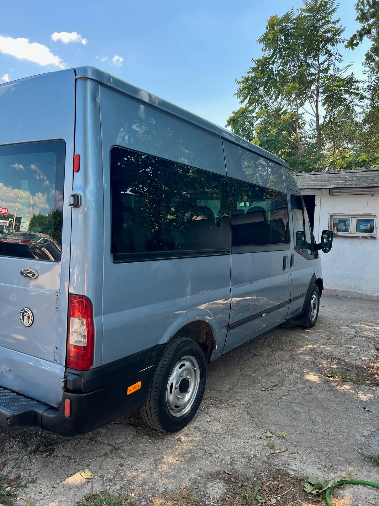 FORD TRANS-TOUR-BUS 300M 2.2 TDCI