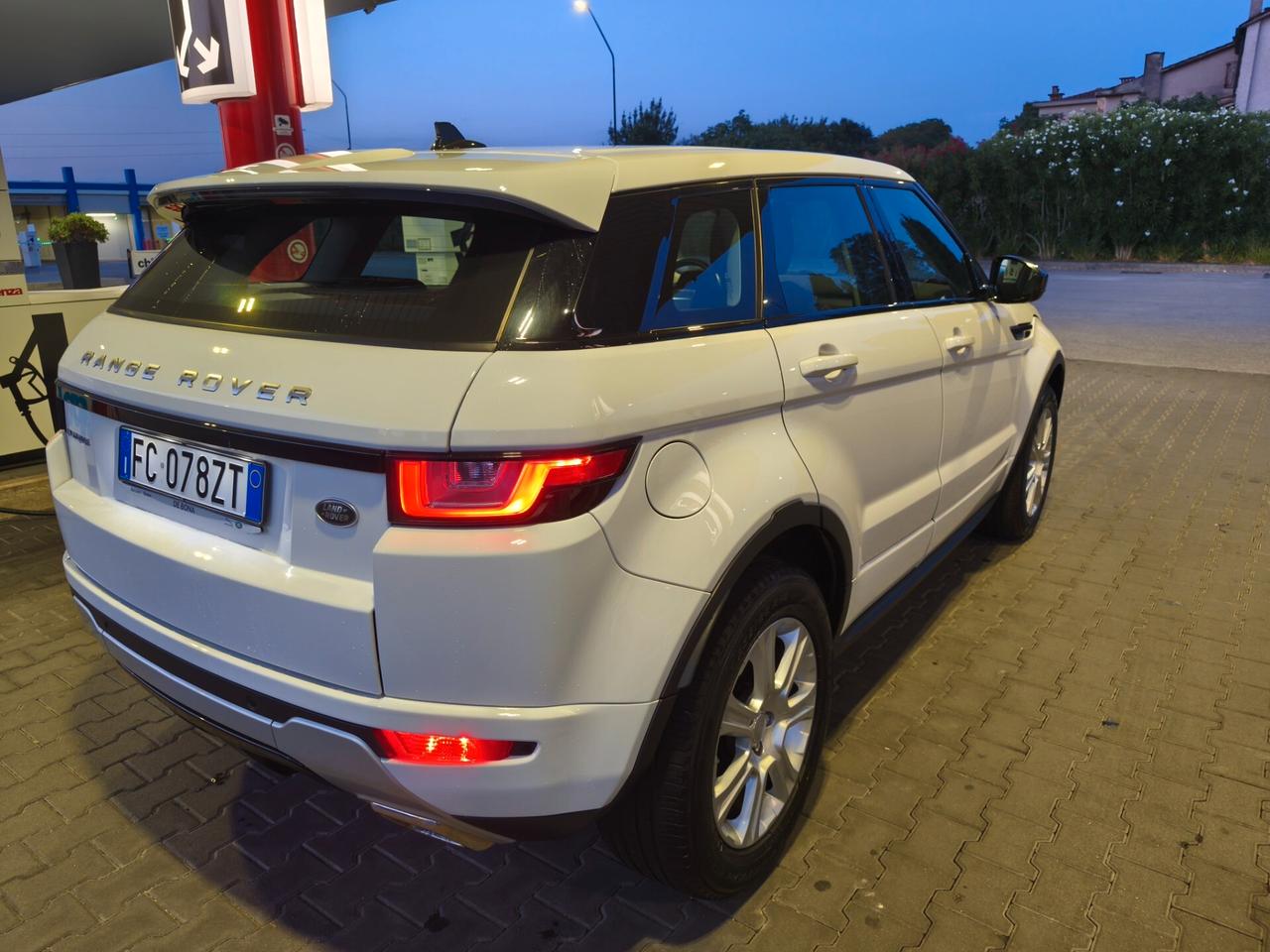 LAND ROVER EVOQUE 2.0D HSE KM80MILA