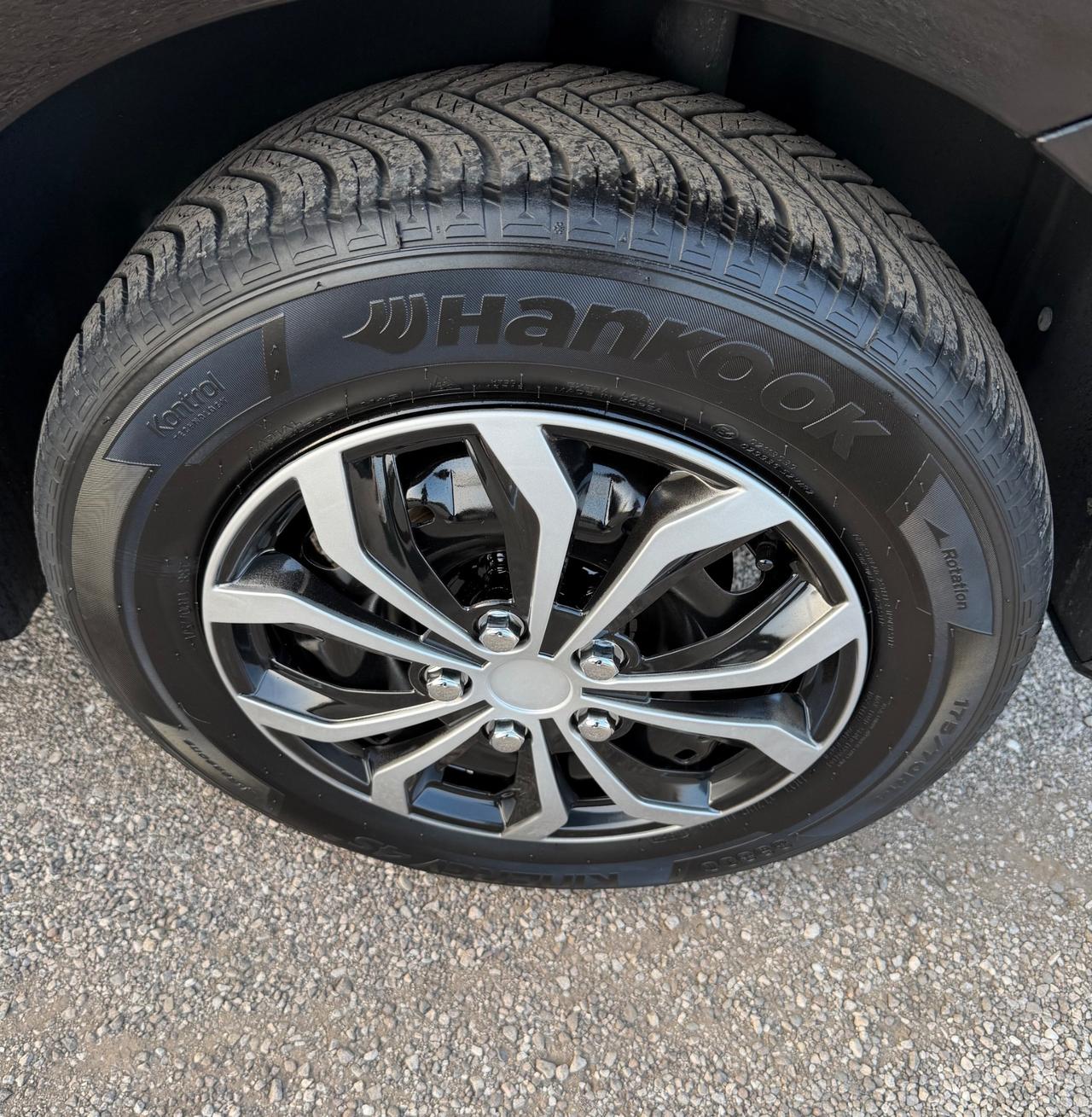 VOLKSWAGEN POLO 1.2 BENZINA 5 PORTE NEOPATENTATi