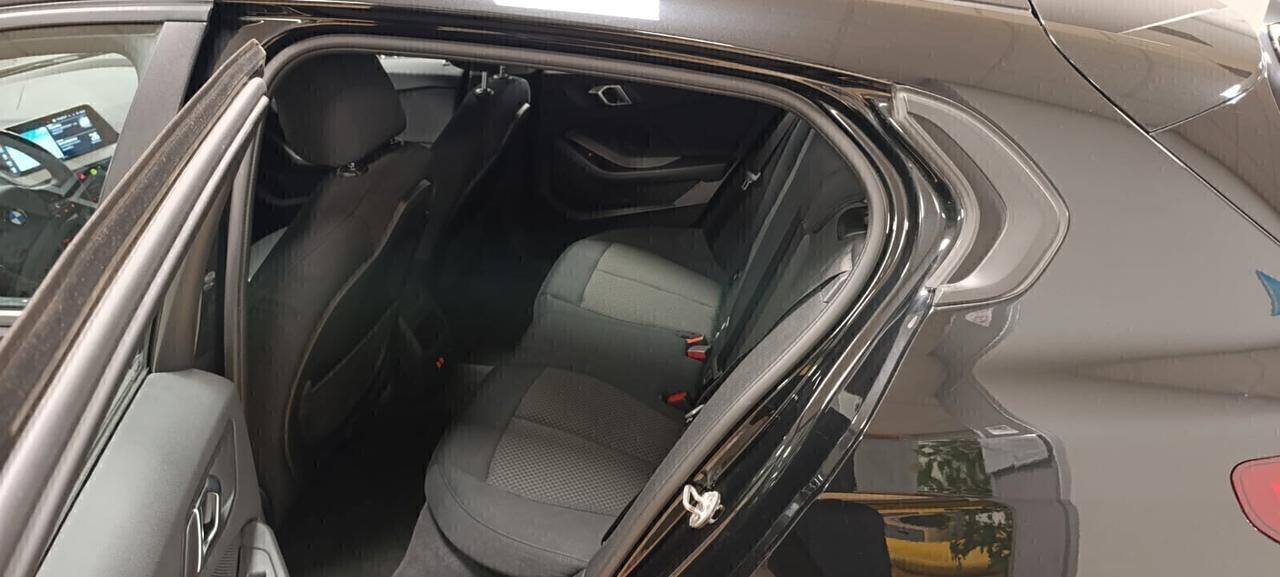 Bmw 118 118d 5p. Business Advantage